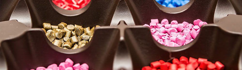 Color-plastic-pellets